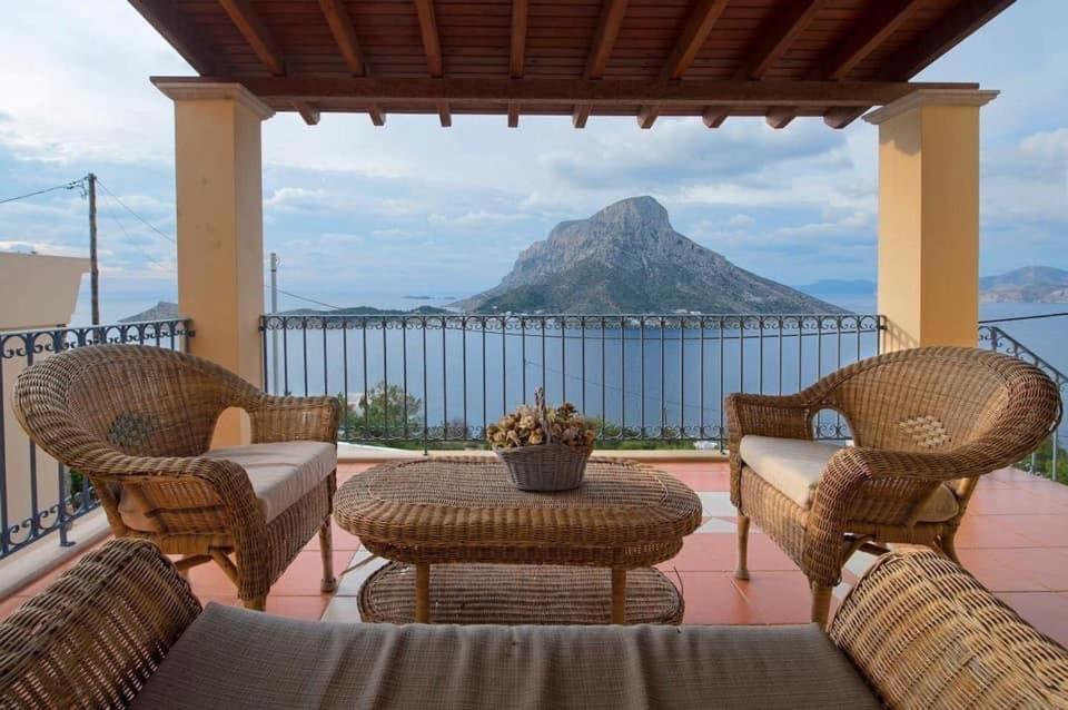 Villa Next To The Sea!! Миртеа Экстерьер фото