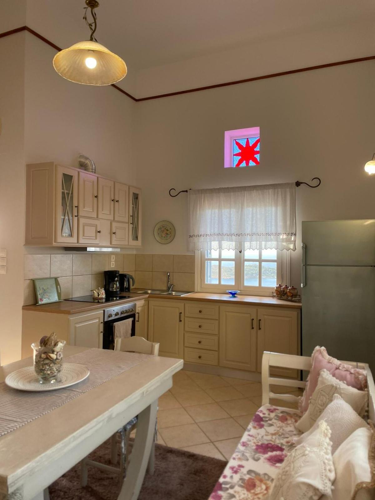 Villa Next To The Sea!! Миртеа Экстерьер фото